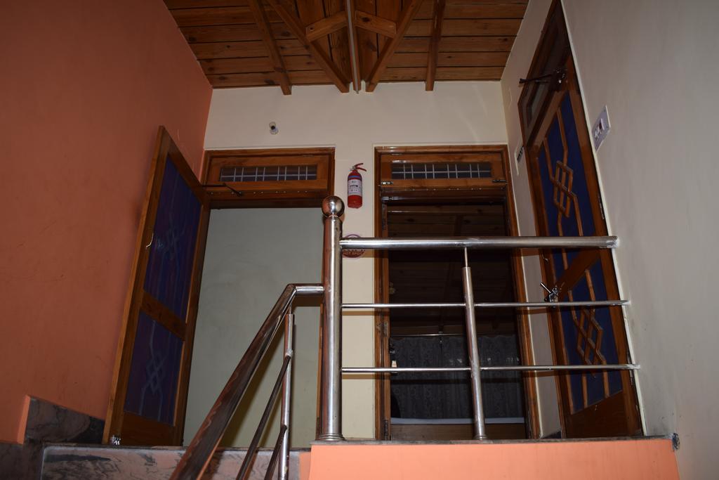 Star Guest House Nainital Eksteriør bilde